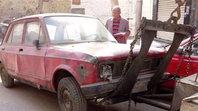 رفع السيارات المتهالكة والمتروكة من الشوارع