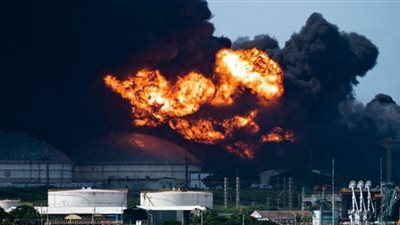 مقتل 16 رجل إطفاء في حريق مستودع النفط بكوبا