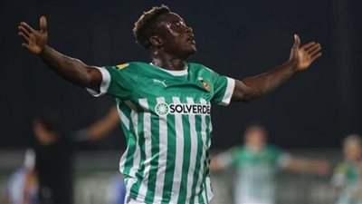 شاهد.. تألق عبدالعزيز يعقوبو في مباراة ريو آفي وبورتو