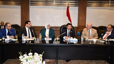 وزير الرياضة يبحث إطلاق مبادرة المواطن القدوة