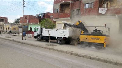 الإسماعيلية تواصل أعمال رفع المخلفات والإنارة العامة