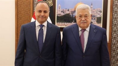 السفير المصري الجديد بفلسطين يقدم أوراق اعتماده للرئيس محمود عباس