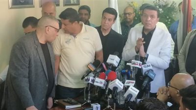 مصطفى كامل: أقسم بالله لو سمعت كلمة مهرجان تاني هشطب اللي قالها