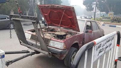 رفع السيارات المتهالكة والمتروكة من الشوارع