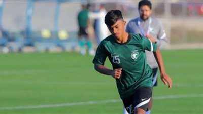 أهلي جدة يخطف صفقة ويقترب من التعاقد مع زيد العنزي