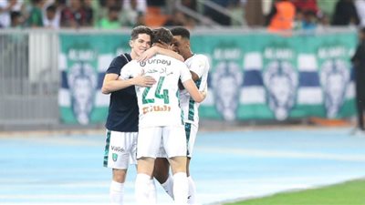 الأهلي يعود للانتصارات بفوزه على الشعلة في الدوري السعودي