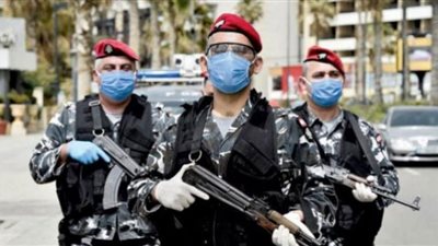 مودع لبناني يحتجز رهائن في مصرف بمدينة صيدا