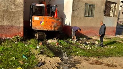 محافظ الإسماعيلية يوجه بالبدء في علاج مشكلة الصرف بالمستقبل