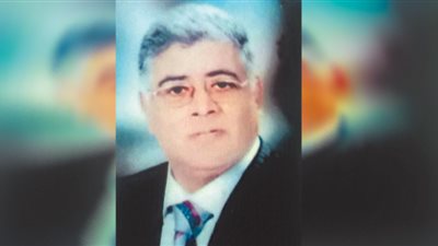 قم للمعلم وفيه التبجيلا