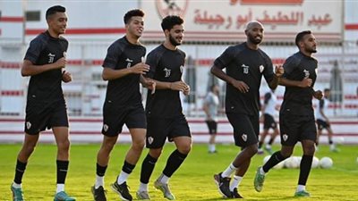 فقرة فنية لبدلاء الزمالك في مباراة سيراميكا