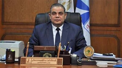 رئيس جامعة كفر الشيخ يهنئ الأخوة المسيحيين بعيد الميلاد المجيد