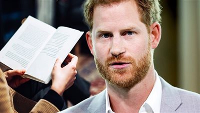 الأمير هاري يتهم شقيقه بالاعتداء عليه