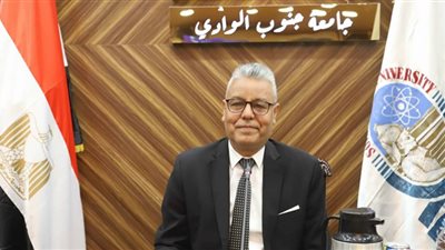 الداودي وغرباوي يهنئان البابا تواضروس ومطارنة قنا بحلول عيد الميلاد