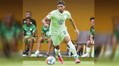 عمر مرموش أساسيًا بتشكيل فولفسبورج المتوقع أمام شالكة