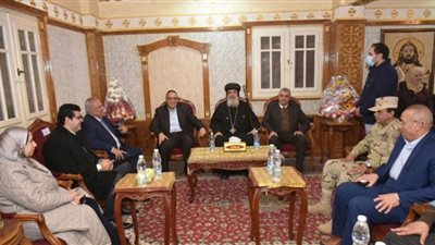 محافظ الشرقية يزور مطرانية فاقوس لتقديم التهنئة بعيد الميلاد المجيد