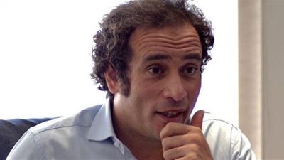 عمرو حمزاوي يصف استضافة مصر قمة المناخ 27 بالمسؤولية العظمى