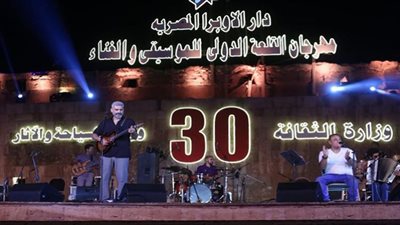 المليحة تجمع الحضرة ووسط البلد في مفاجأة فنية بمهرجان القلعة.. صور