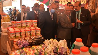 بتخفيضات 30% معرض 