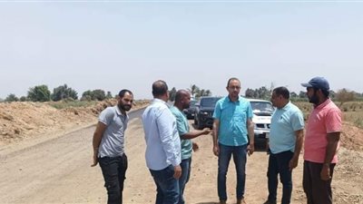 نائب محافظ أسوان يتابع معدلات الإنجاز لمشروعات حياة كريمة بنصر النوبة