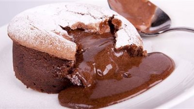 طريقة عمل مولتن كيك بصوص الشوكولاتة