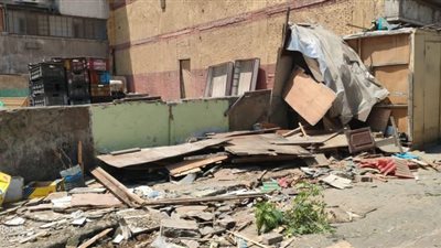 إزالة 33 كشك ومحل وفاترينة مقامة بالمخالفة بحرم الطريق الدائري والكيت كات