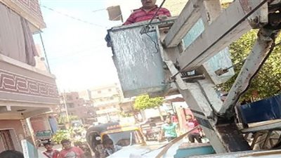 حملات يومية بمراكز ومدن الشرقية لإزالة الإعلانات غير المرخصة