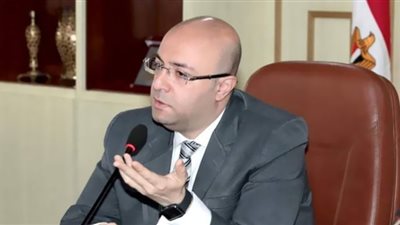 محافظ بني سويف يوجه بالتحقيق في مخالفات لجان المرور الميداني