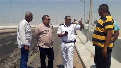 إزالة المخلفات بمحور عدلي منصور من ناحية دمو في بني سويف