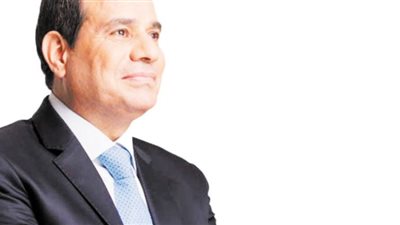الفريق محمد عباس وزير الطيران المدنى يستقبل الطيار محمد منار.. فى جو يملؤه الاحترام والتقدير