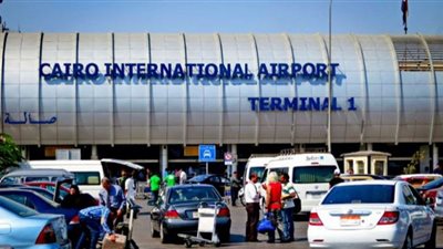 وصول زوجة رئيس جمهورية صربيا إلى القاهرة لحضور مؤتمر اتحاد المستثمرات العرب بالأقصر