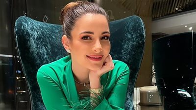 شام الذهبي تبهر متابعيها على إنستجرام بإطلالة خريفية