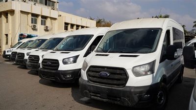 التخطيط تسلم قطاع الأحوال المدنية 18 مركزًا تكنولوجيًا متنقلًا