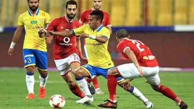 الأهلي يواجه الإسماعيلي الليلة في لقاء الجريحين بالدوري