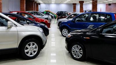 تقرير يكشف انهيار مبيعات السيارات في مصر