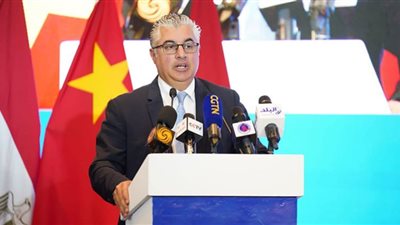 رئيس اقتصادية قناة السويس يشارك في منتدى الاستثمار المصري الصيني
