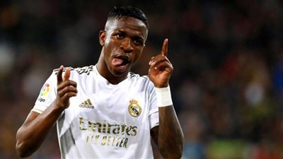 فينيسيوس يفتح النار على جماهير أتلتيكو: