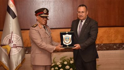 القوات المسلحة توقع بروتوكول تعاون مع كلية الهندسة بجامعة الإسكندرية