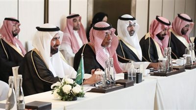 نائب الرئيس الأندونيسي يبحث مع وزير الحج السعودي تيسيرات العمرة