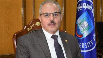 رئيس جامعة القناة يهنئ البابا تواضروس الثاني بعيد الميلاد المجيد