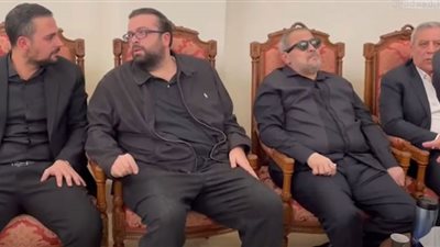 جورج وسوف في عزاء نجله الراحل وديع (شاهد)