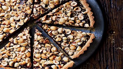 طريقة عمل تارت شوكولاتة بالبندق الشهية