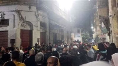 نوة عيد الميلاد تتسبب بمصرع اثنين وتحطم سيارتين اثر انهيار جزئي لعقارين بالإسكندرية