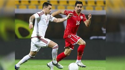 الإمارات تتعادل سلبيًا مع البحرين في الشوط الأول من خليجي 25