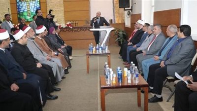 محافظ بني سويف يهنئ الإخوة بعيد الميلاد المجيد