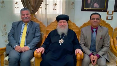 وكيل وزارة الصحة يزور عدد من الكنائس ويقدم التهنئة بعيد الميلاد المجيد