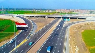 الطموح المصري بين القروض وإنجازات الخطط الخمسية