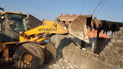 إزالة تعديات على أراضي أملاك بمنشأة القناطر والصف وأبو النمرس والبدرشين