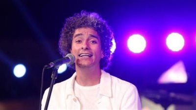 محمد محسن يصعد المسرح على أنغام اسلمي يامصر