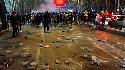 في تحدٍ لسياسة القمع.. مظاهرات جديدة تملأ وسط طهران