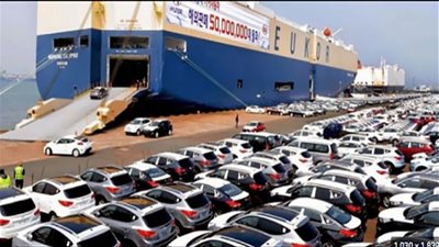 المالية تكشف عن شروط استيراد سيارة من الخارج من دون جمارك .. فيديو